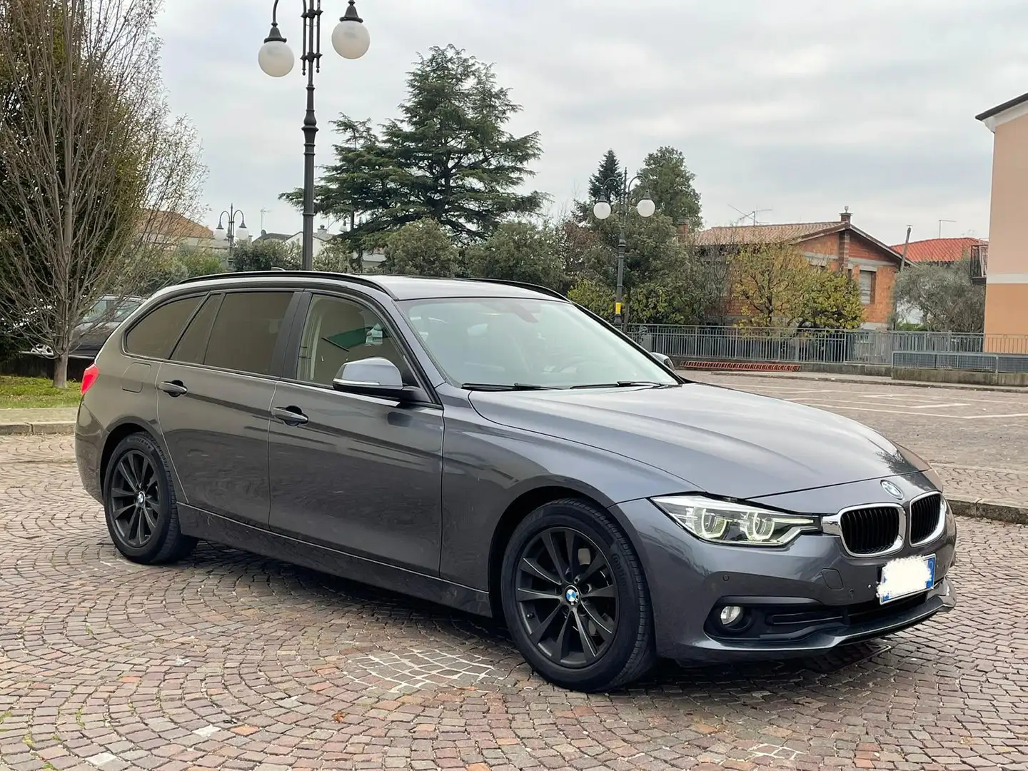 BMW 318 318d Touring Sport Argento - 2