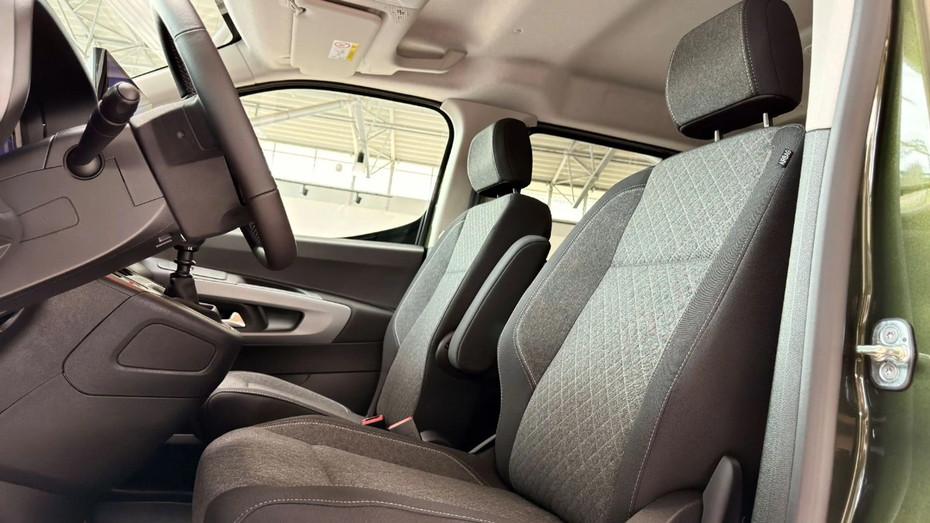 Opel Combo 1.5 GS XL 7-Sitzer Navi! Kamera! — photo 3