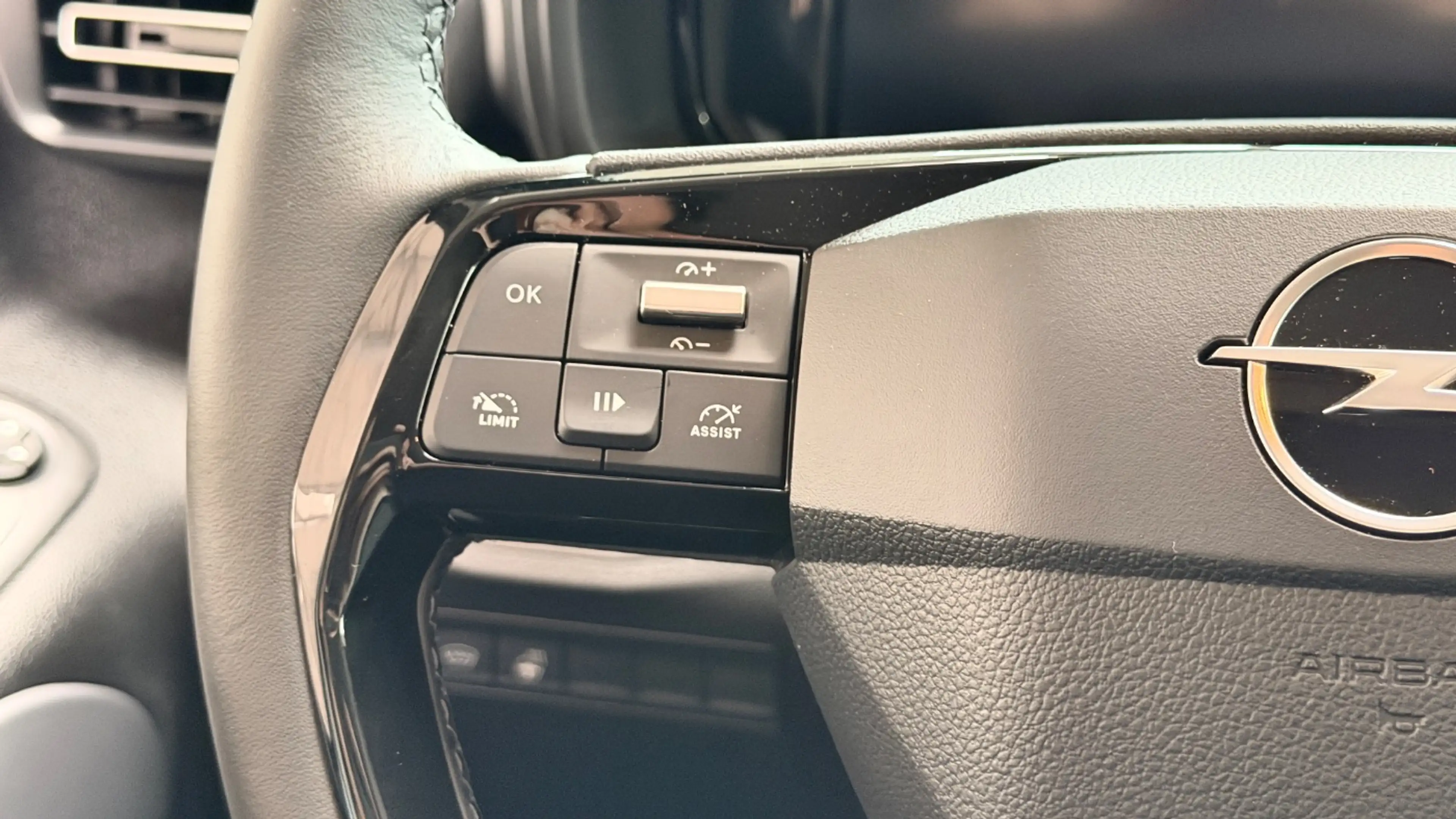Opel Combo 1.5 GS XL 7-Sitzer Navi! Kamera! — photo 14