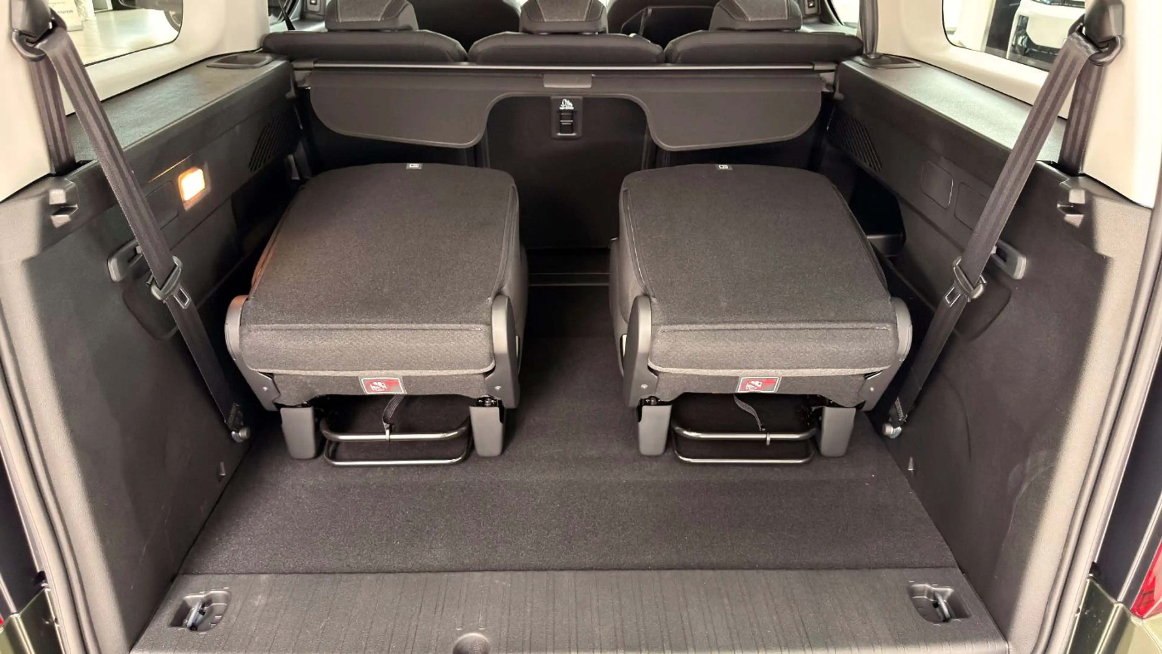 Opel Combo 1.5 GS XL 7-Sitzer Navi! Kamera! — photo 10