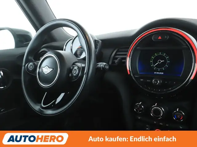 Mini Hatch view 13