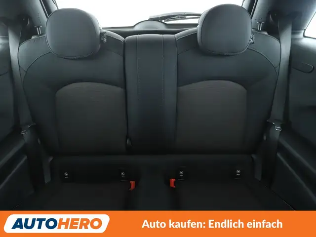 Mini Hatch view 15