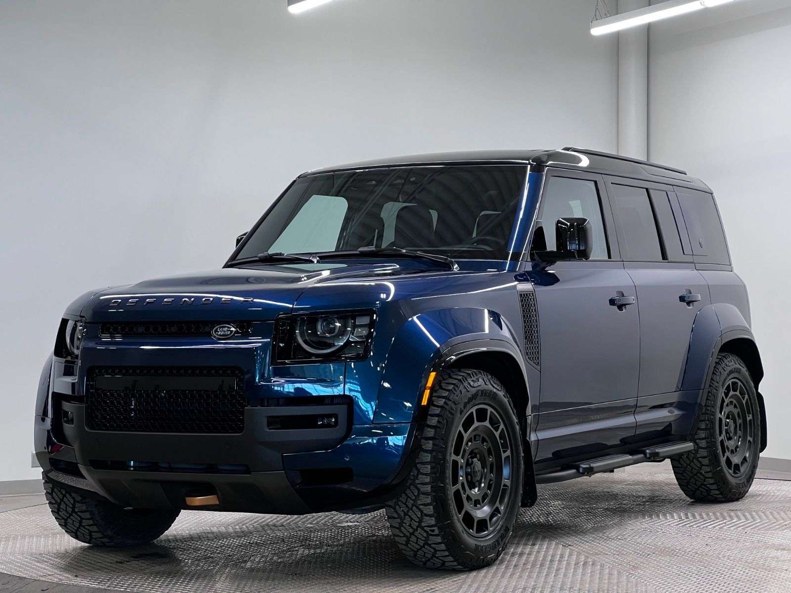 2026 Land Rover Defender OCTA P635 V8