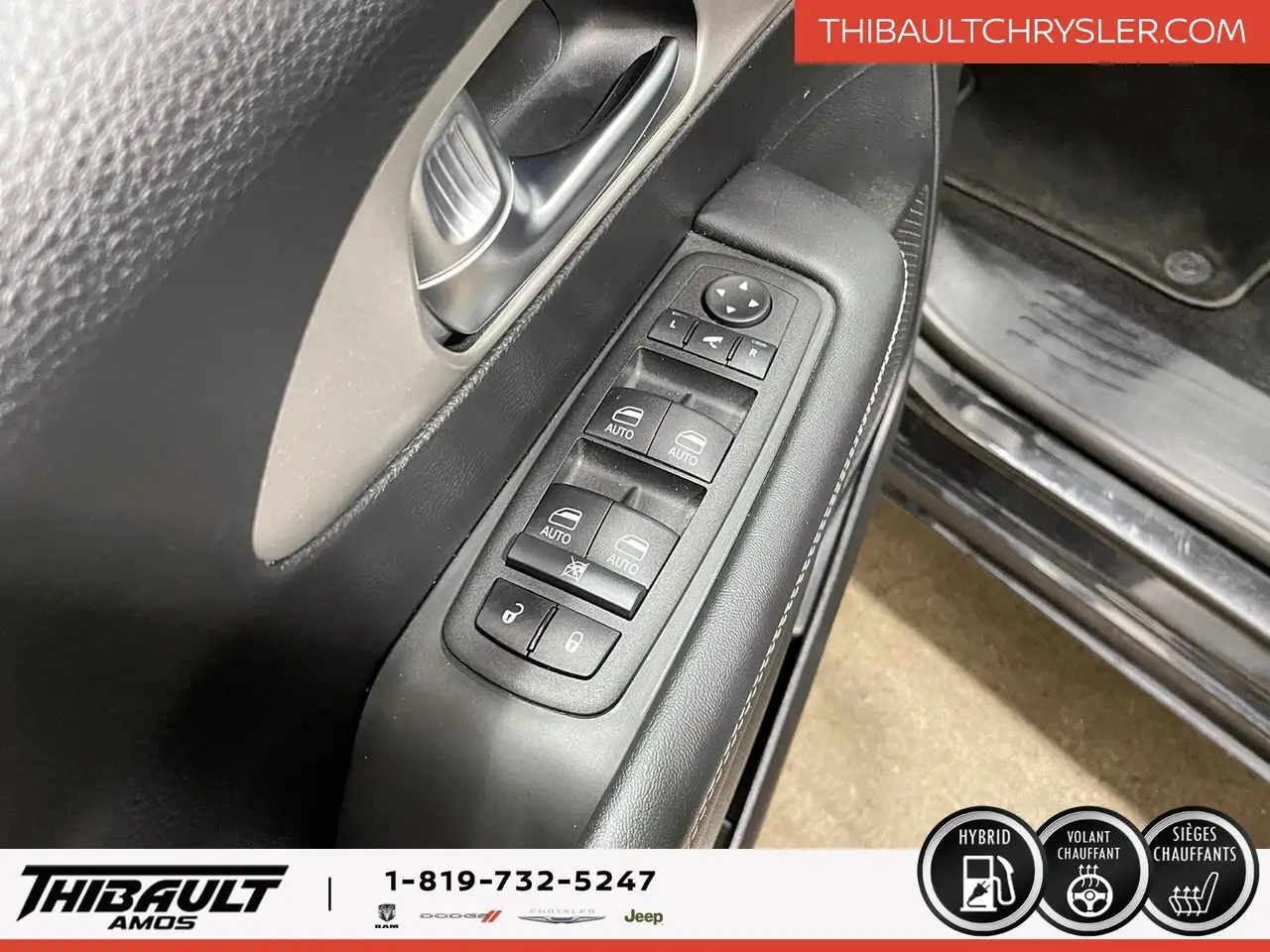 Chrysler Pacifica снимка Chrysler Pacifica