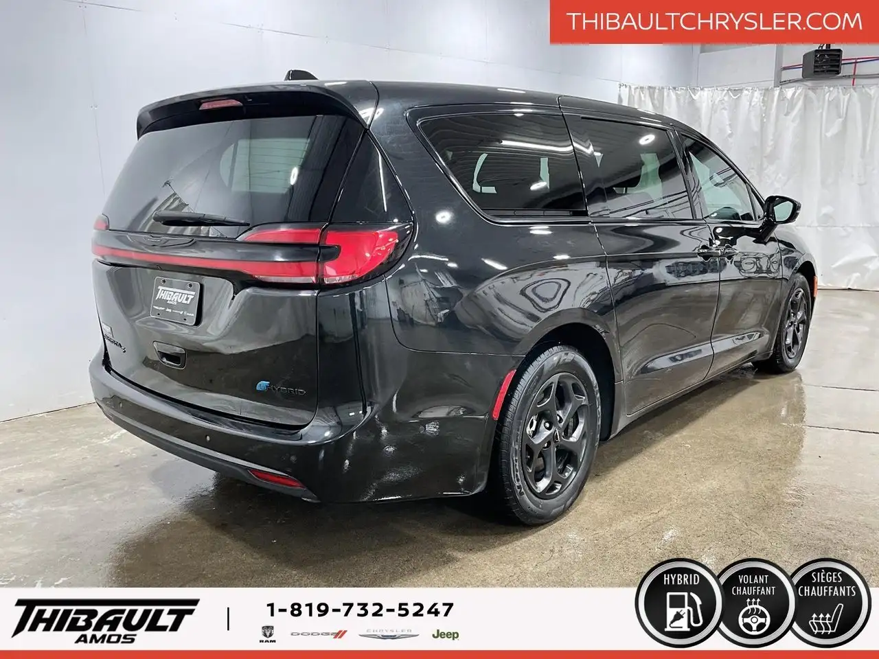 Chrysler Pacifica снимка Chrysler Pacifica
