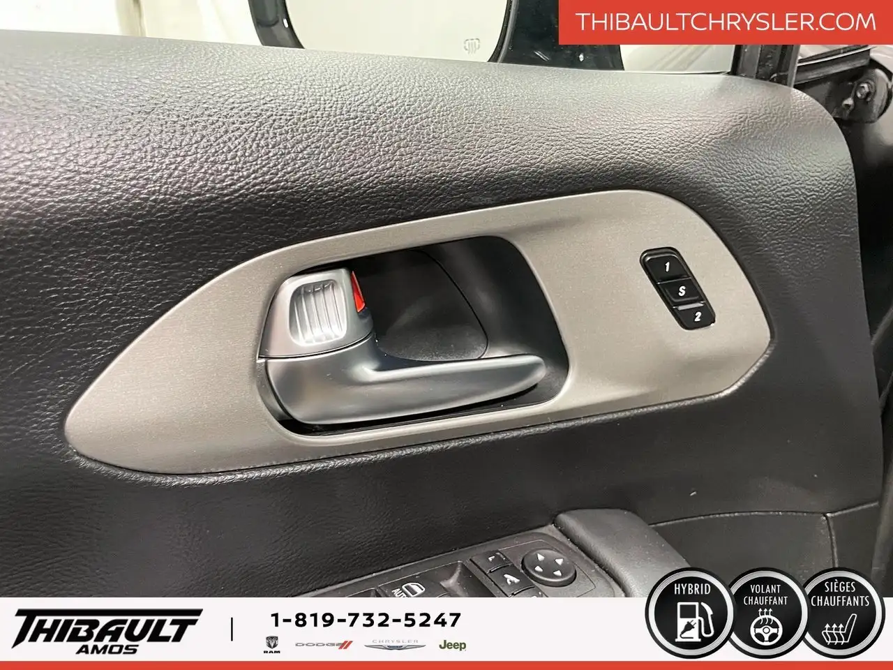 Chrysler Pacifica снимка Chrysler Pacifica