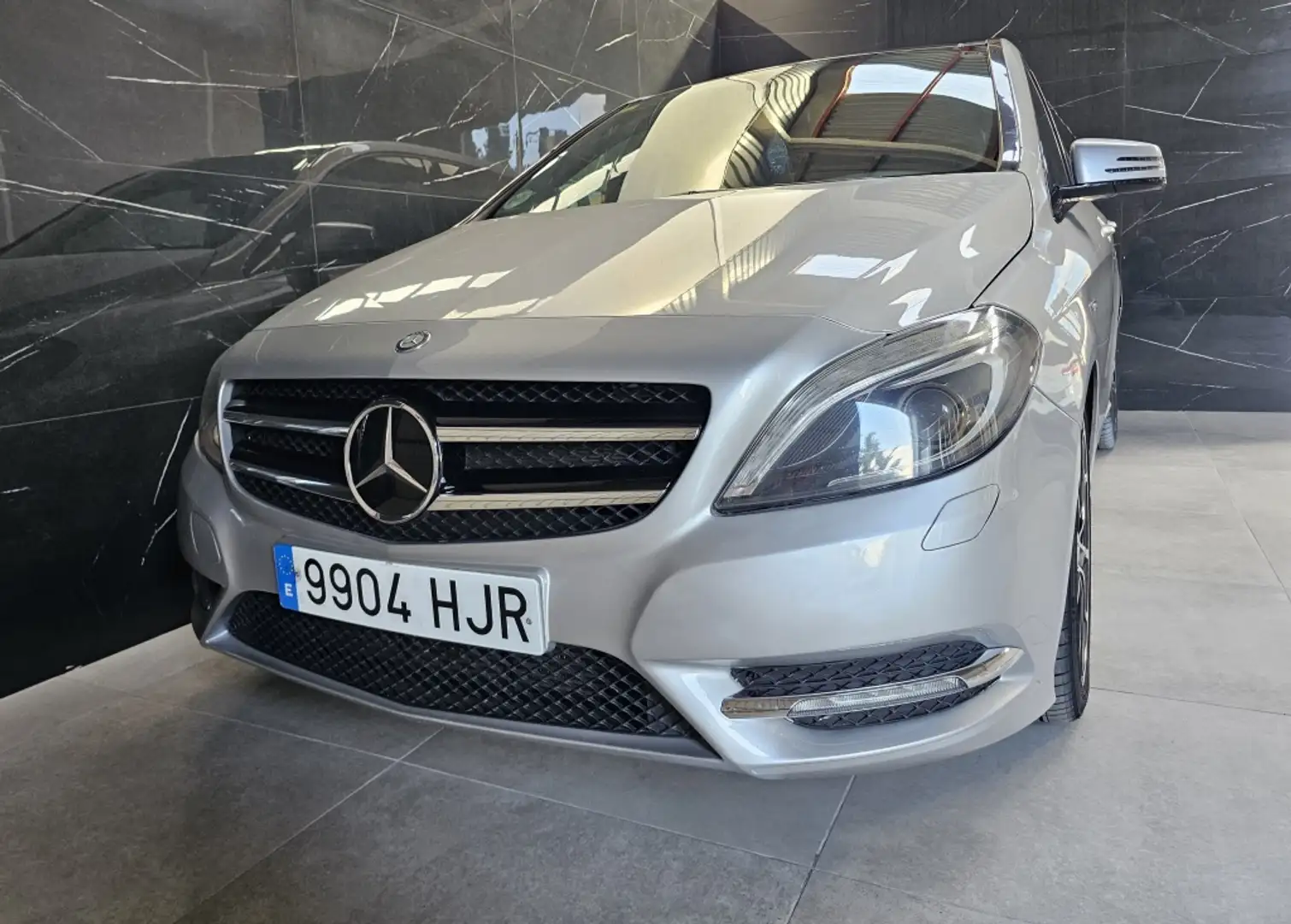Mercedes-Benz B 180 180CDI Sport Edition Autotronic Gris - 2