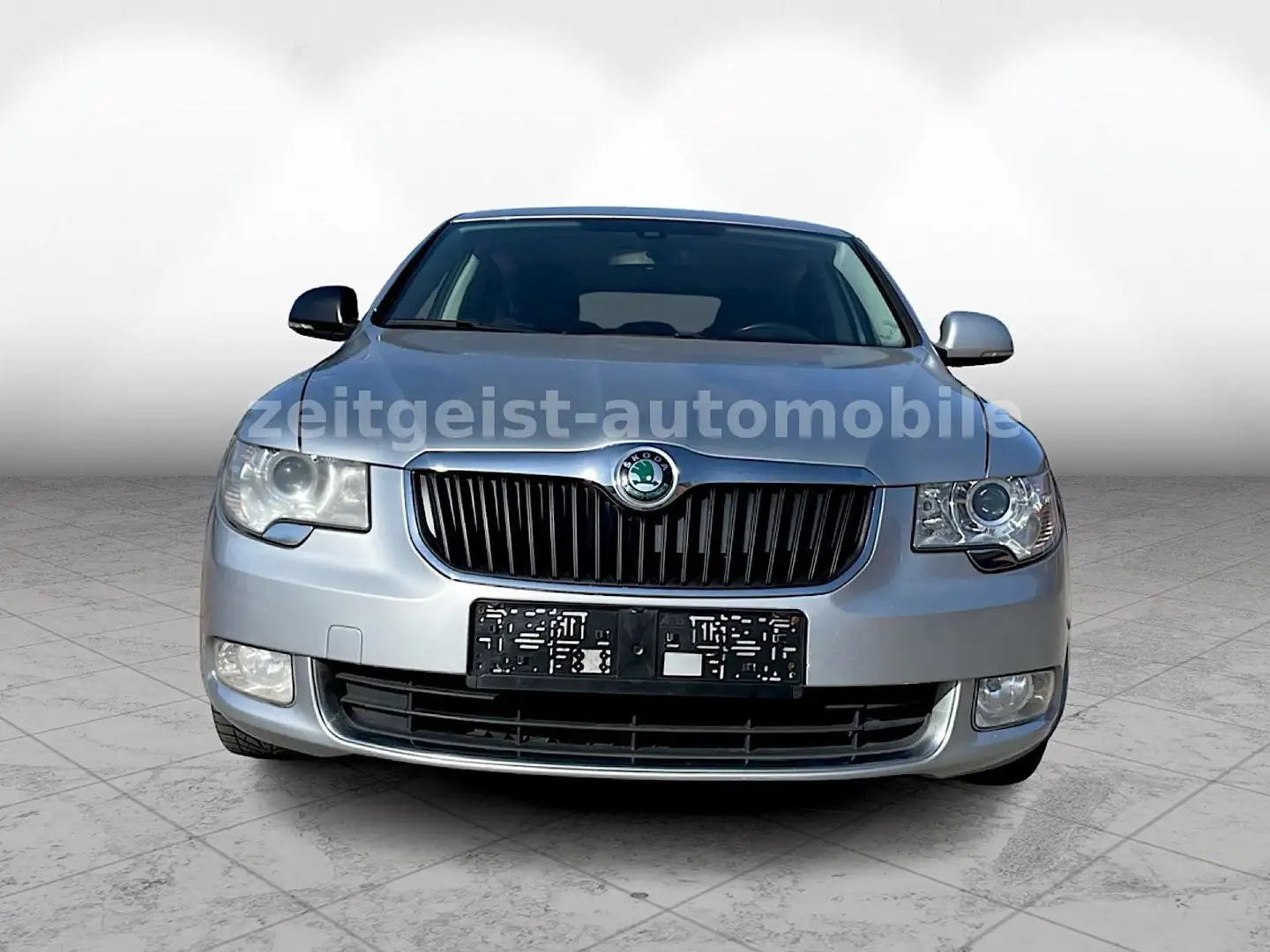 Skoda Superb 3.6i 4X4 *TÜV & SERVICE NEU* Zilver - 2