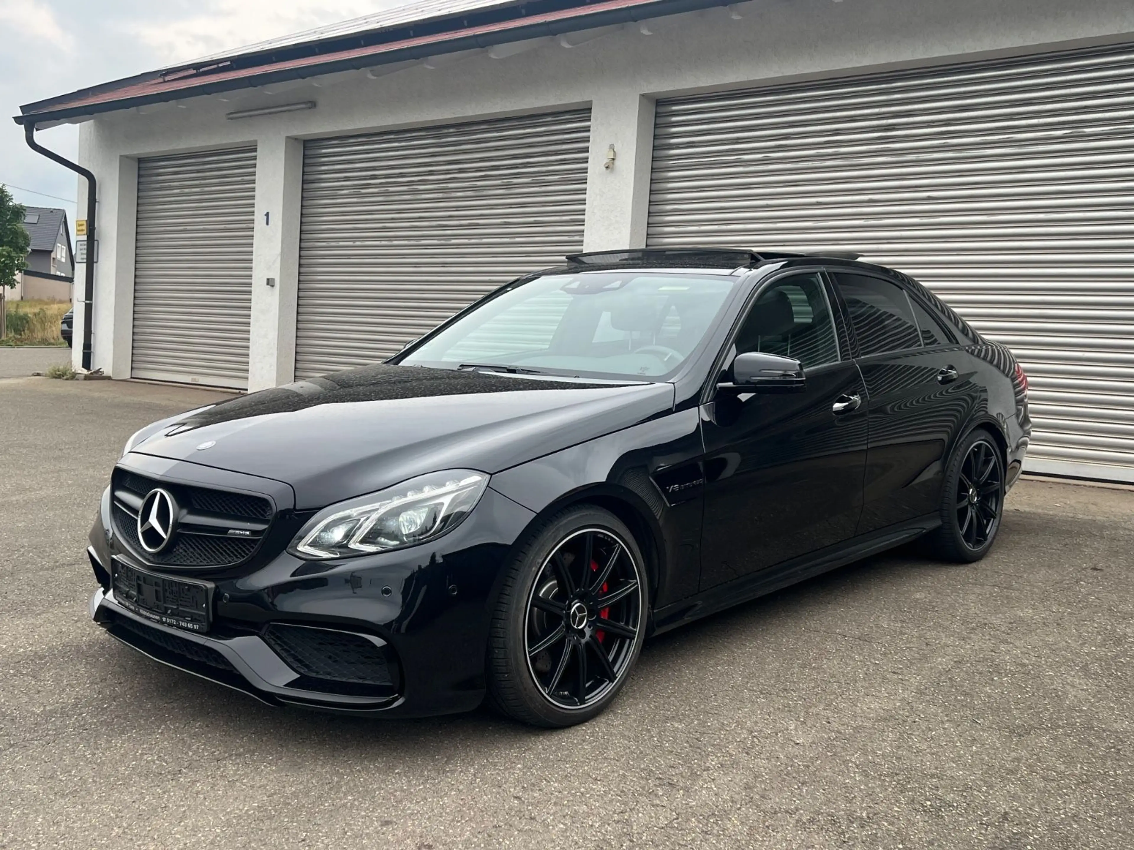 Mercedes-Benz E 63 AMG E63 AMG*Limousine*4MATIC*LED*SITZLÜFTU*PANORAMA* — photo 3