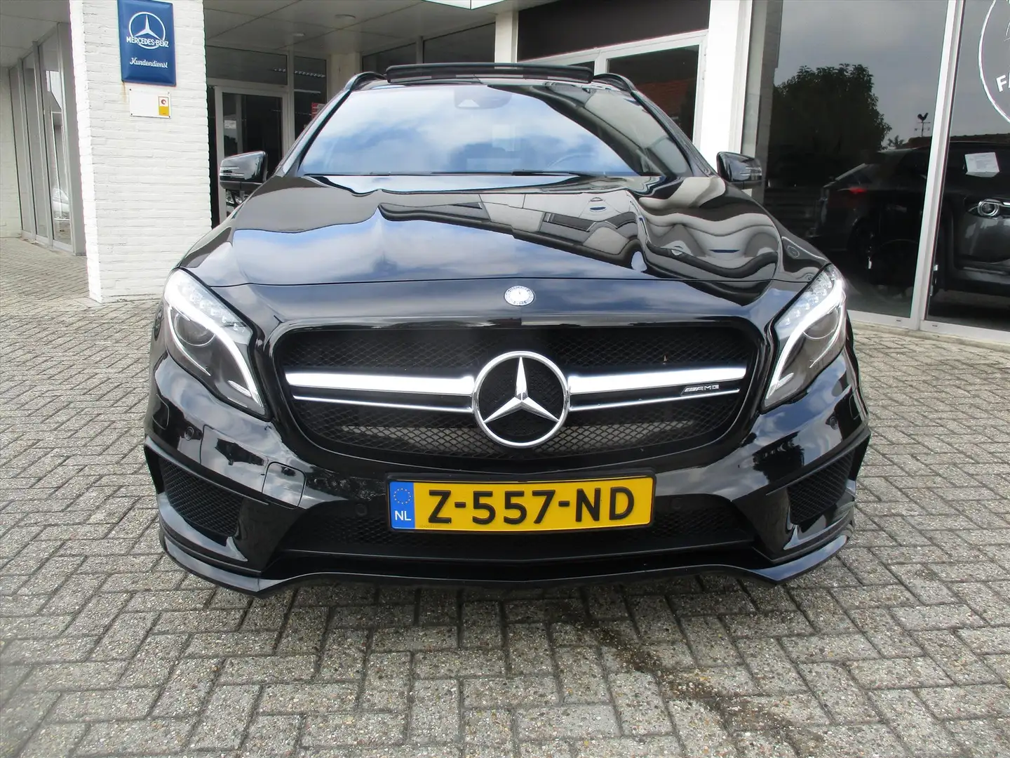 Mercedes-Benz GLA 45 AMG 400 pk AMG SPEEDSHIFT 4MATIC Zwart - 2