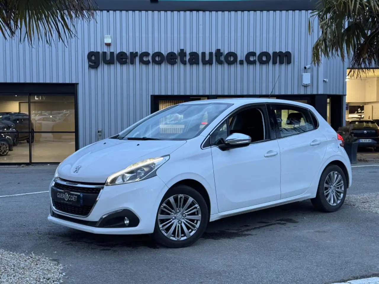 Peugeot 208 1.2 PURETECH 82CH ALLURE 5P