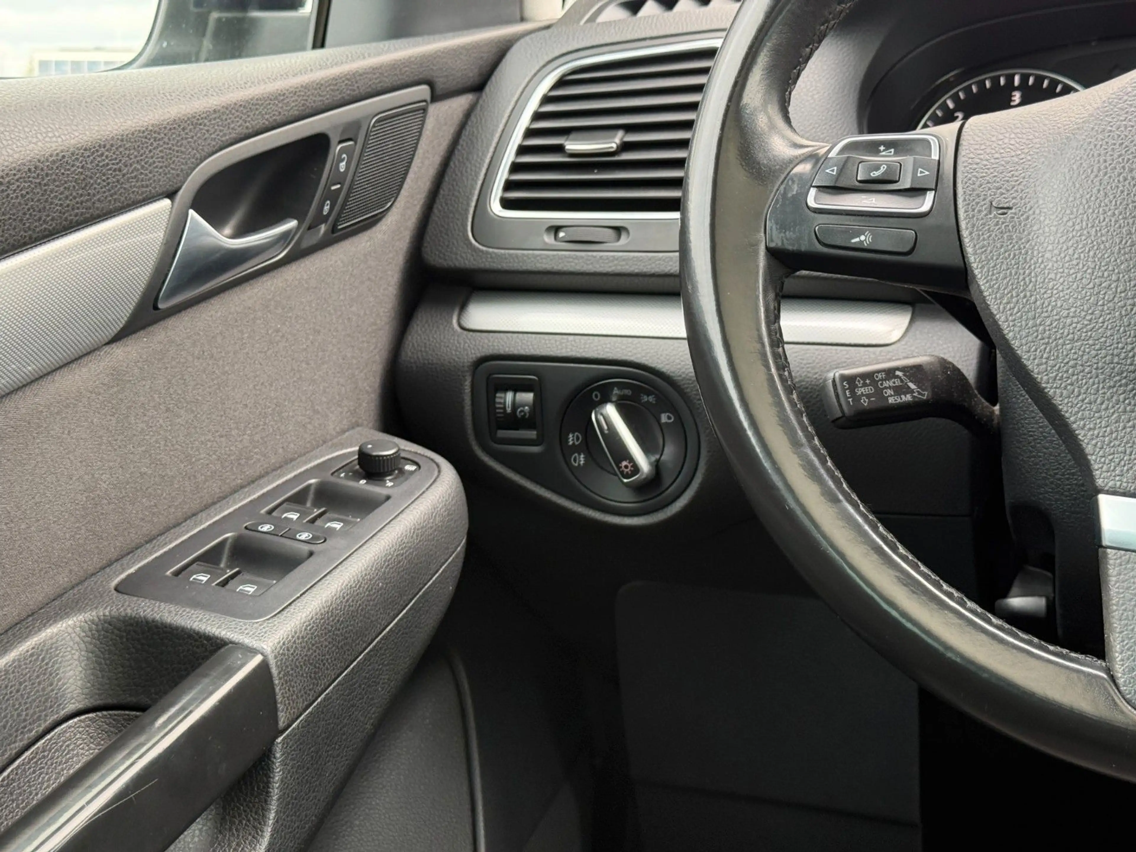 Volkswagen Sharan 2.0TDI Comfortline PANO AHK RFK — photo 9