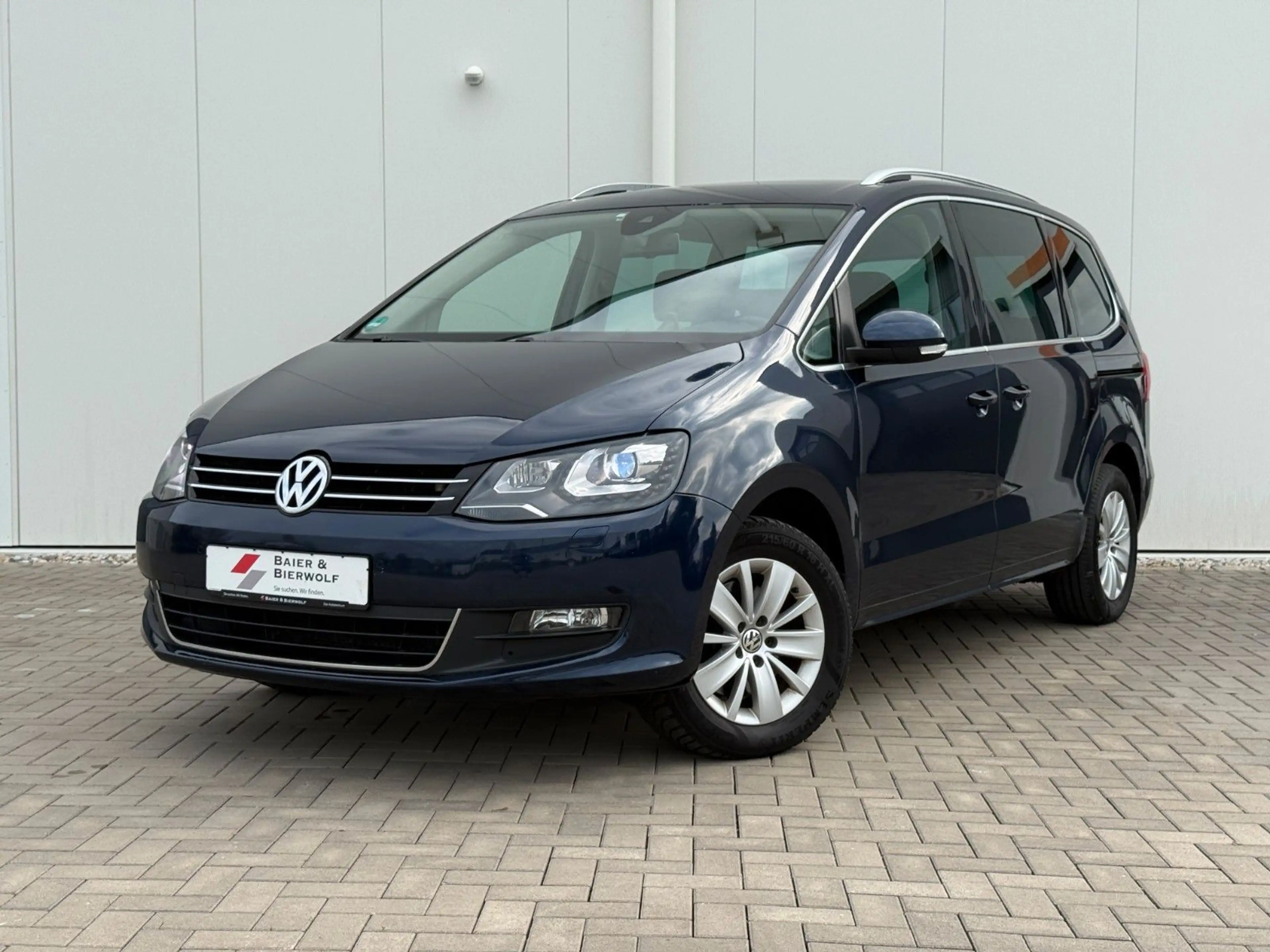 Volkswagen Sharan 2.0TDI Comfortline PANO AHK RFK — photo 7