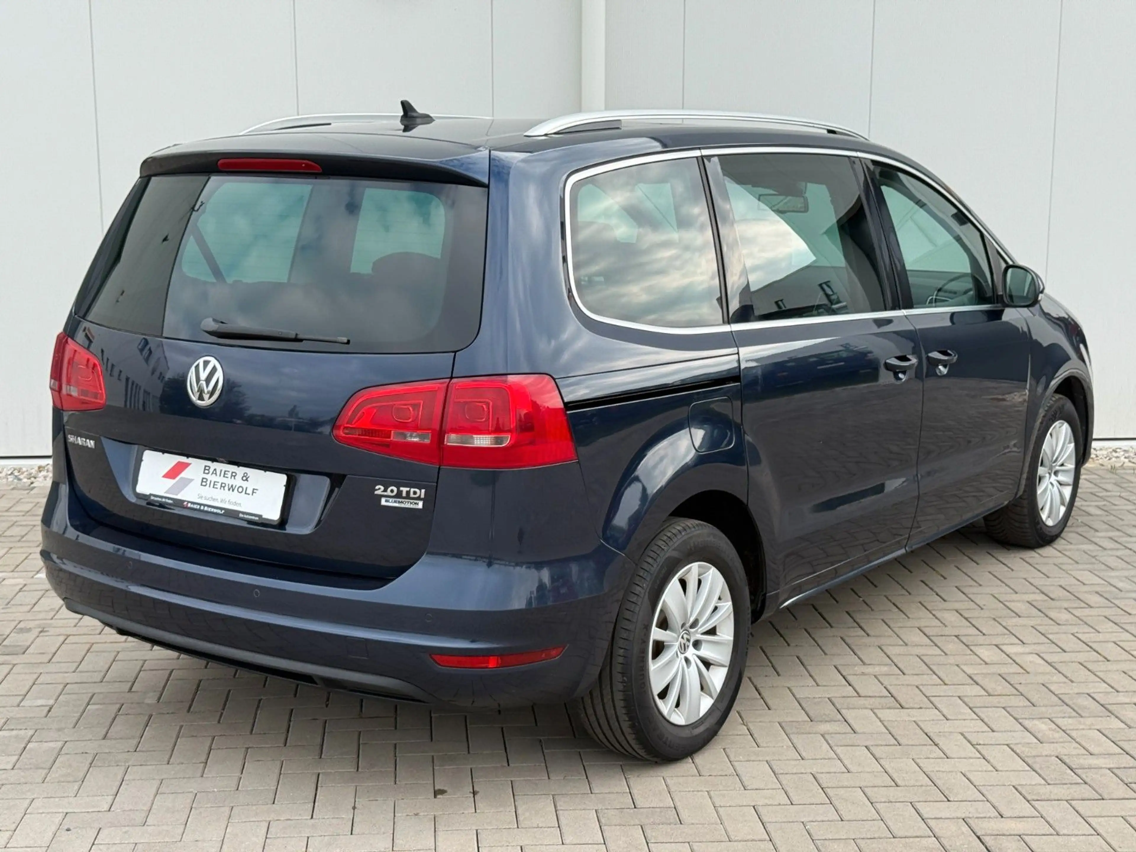 Volkswagen Sharan 2.0TDI Comfortline PANO AHK RFK — photo 4