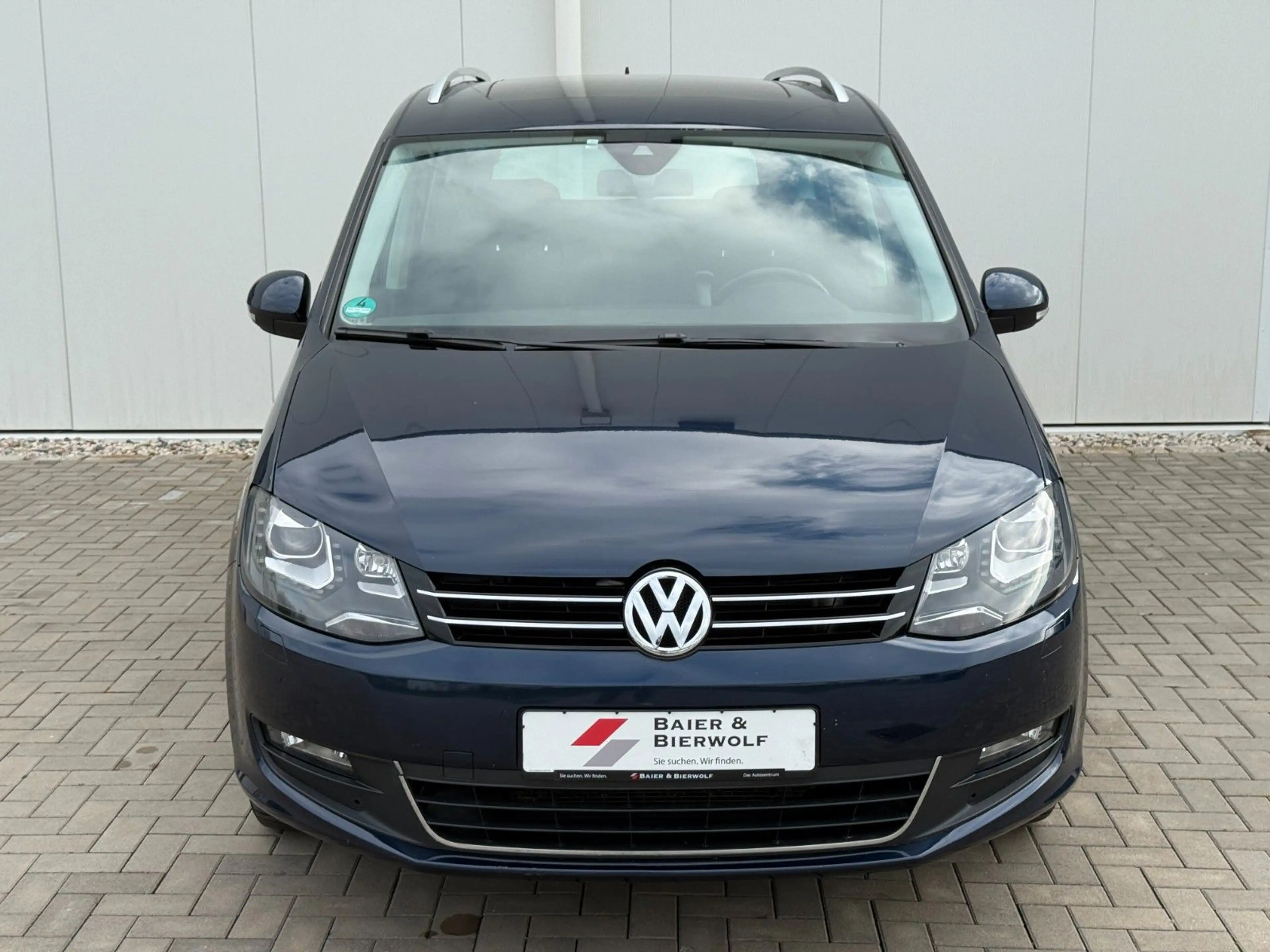 Volkswagen Sharan 2.0TDI Comfortline PANO AHK RFK — photo 2