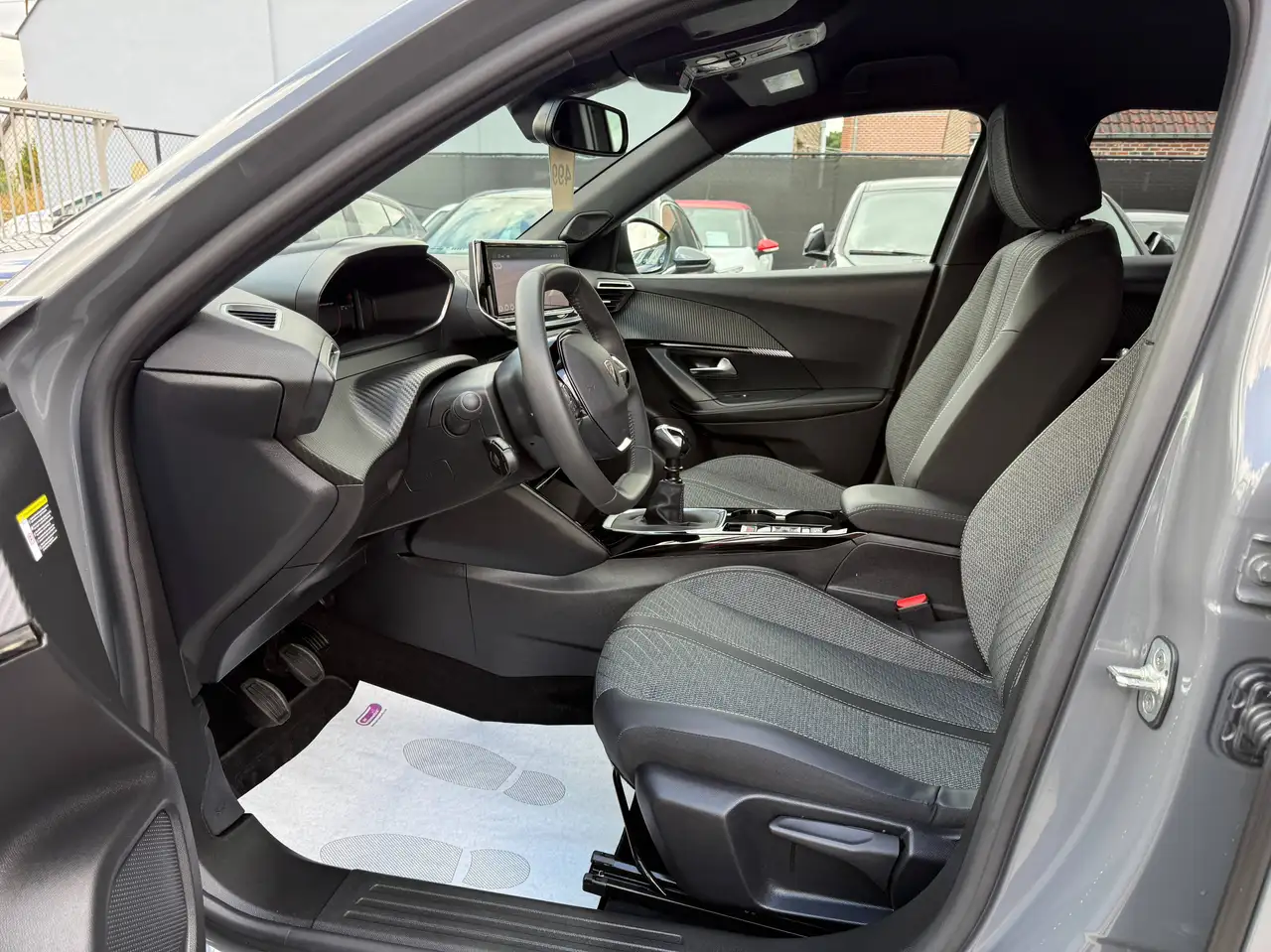 Peugeot 2008 1.2i TURBO ALLURE NAVIGATIE FULL LED CARPLAY LEDER BLUETOOTH DAB ALU, миниатюра 13