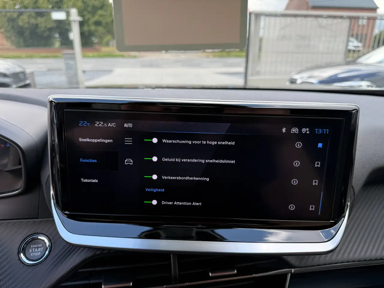 Peugeot 2008 1.2i TURBO ALLURE NAVIGATIE FULL LED CARPLAY LEDER BLUETOOTH DAB ALU, миниатюра 26