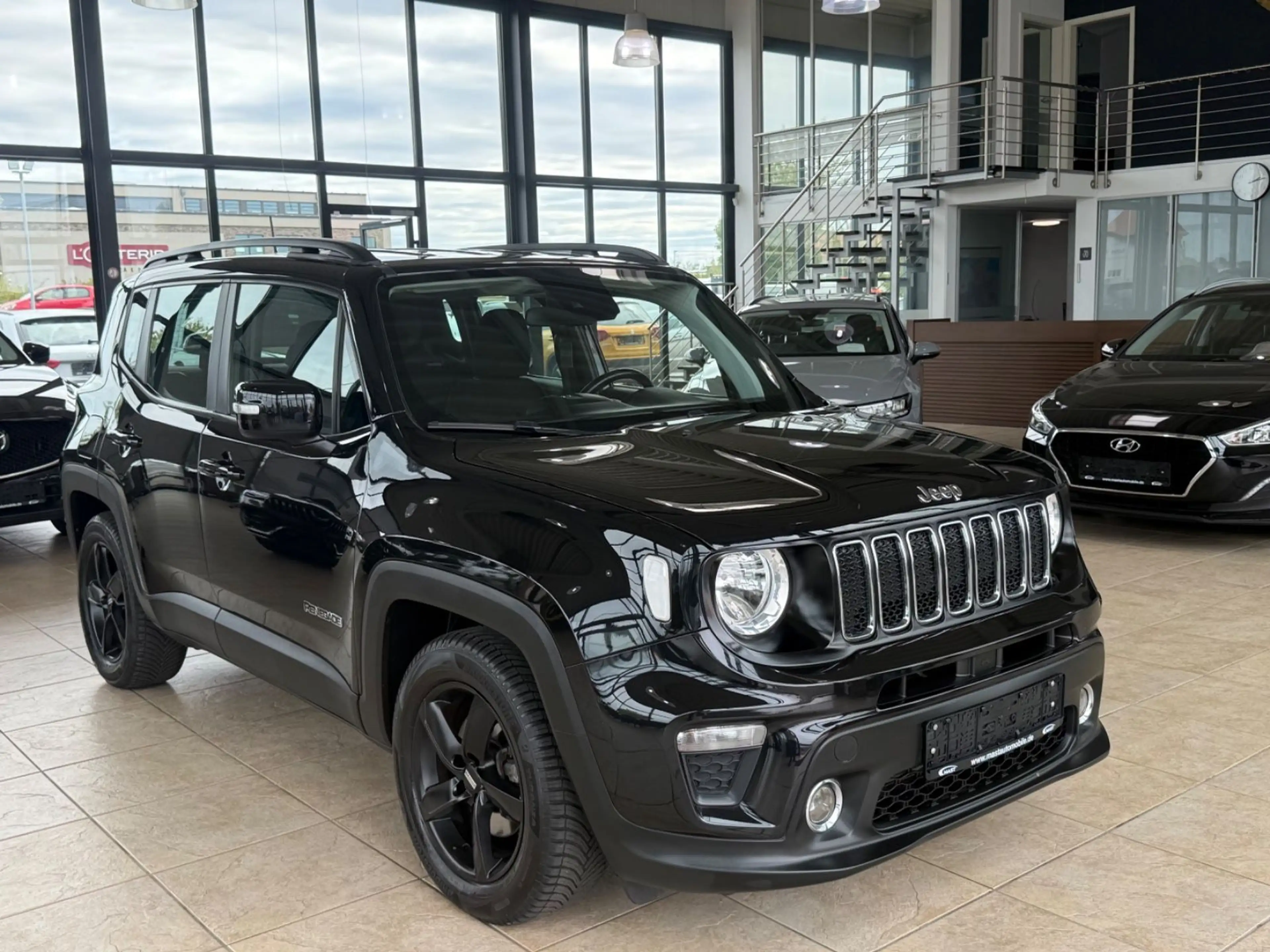 Jeep Renegade Longitude FWD — photo 4