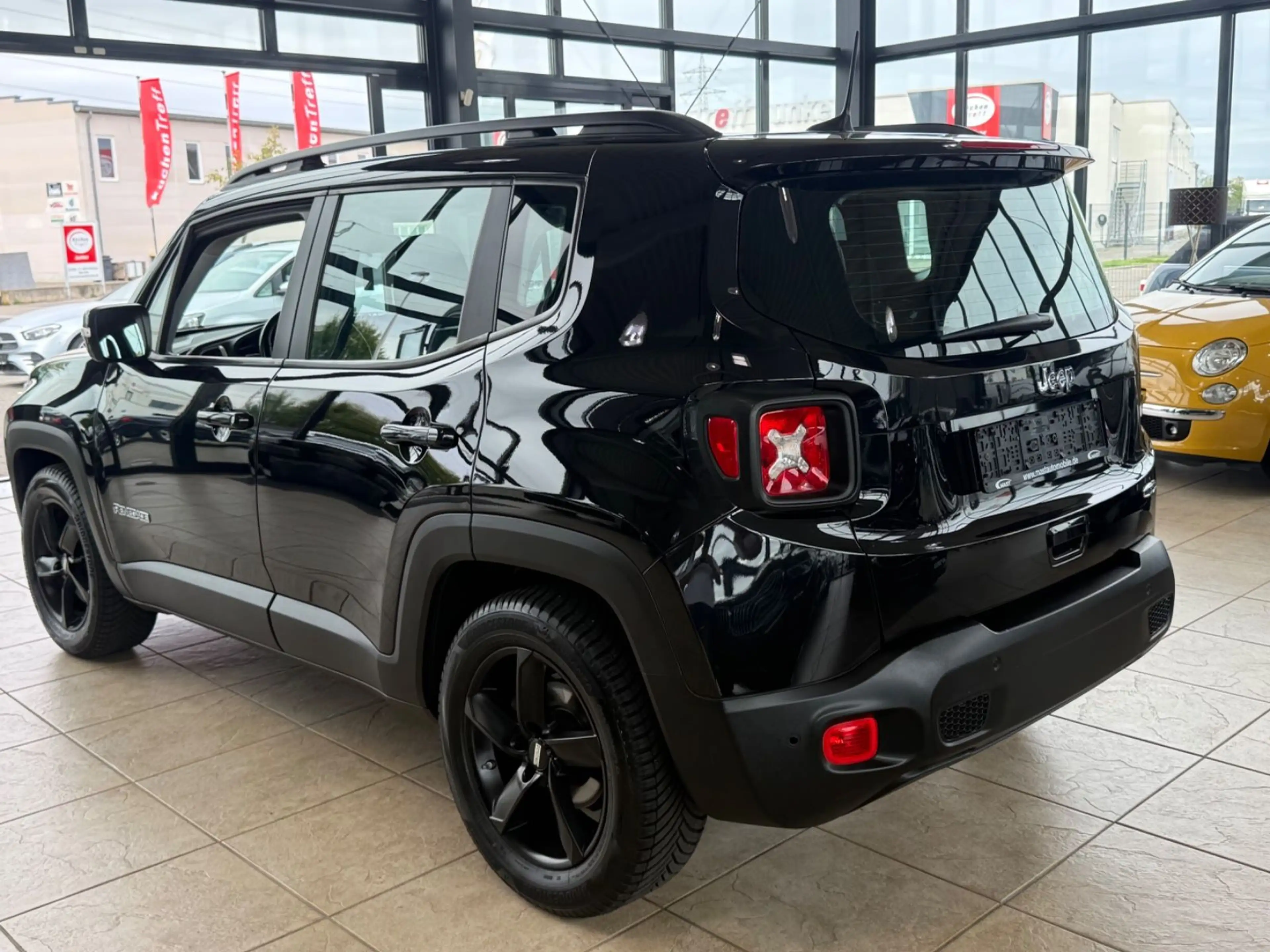 Jeep Renegade Longitude FWD — photo 2