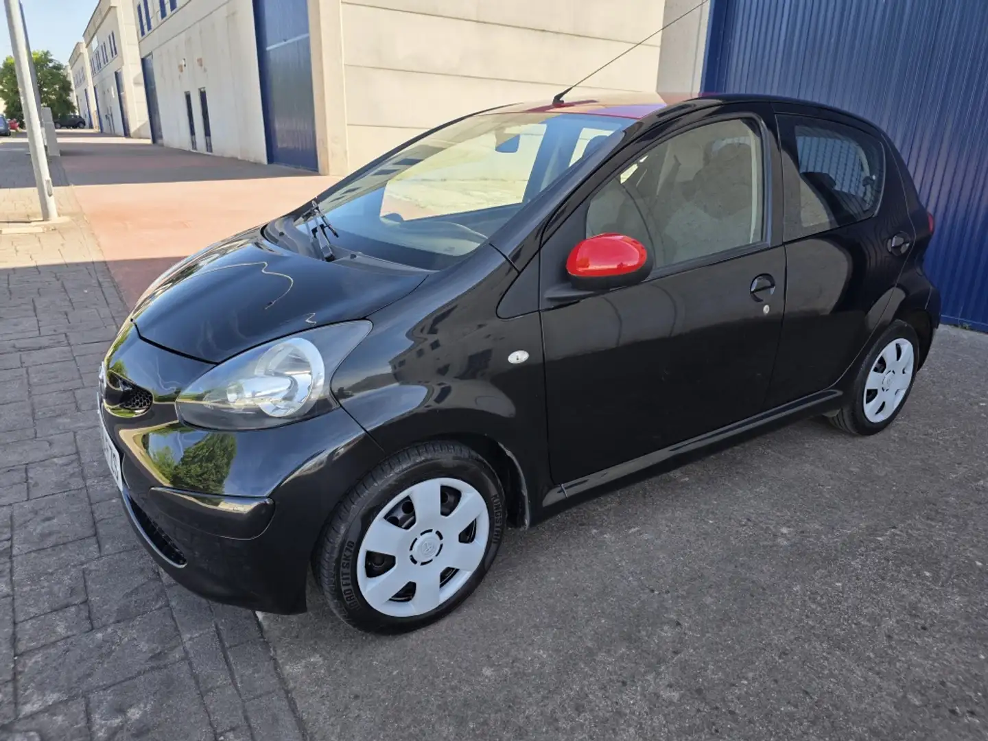 Toyota Aygo 1.0 VVT-i Negro - 2