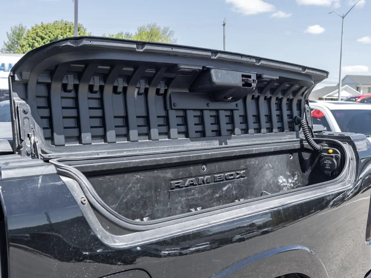 RAM 1500 снимка RAM 1500