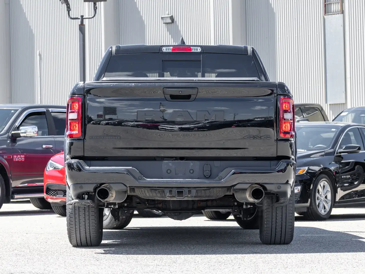 RAM 1500 снимка RAM 1500