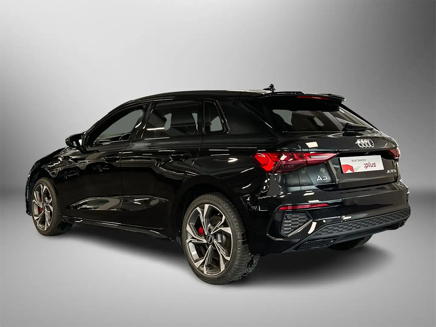 Audi A3 Sportback 45 245pk TFSI e S edition Competition MM Noir - 2