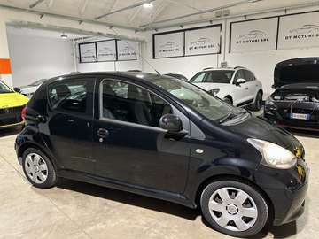 1.0 5 PORTE-CLIMATIZZATORE