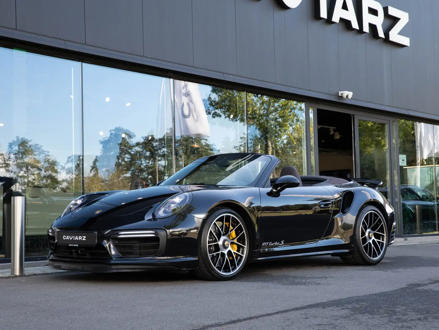 Porsche 991 991.2 Turbo S Cab PDK/20"/CERAMIC/PDLS+/ACC/BOSE Noir - 1