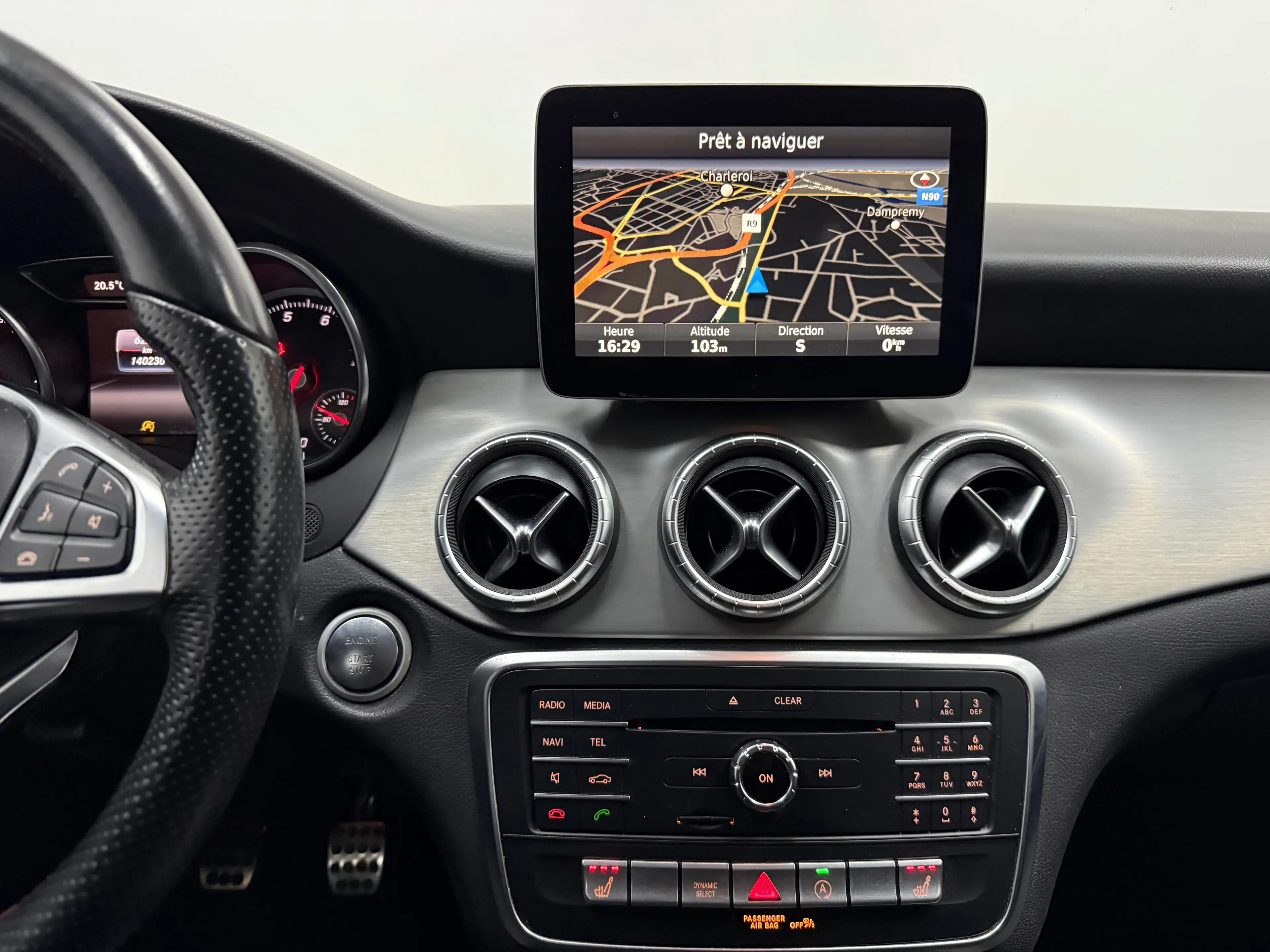 Mercedes-Benz CLA 180 1.6i Pack AMG - Airco - Navi - LED - Camera — photo 14
