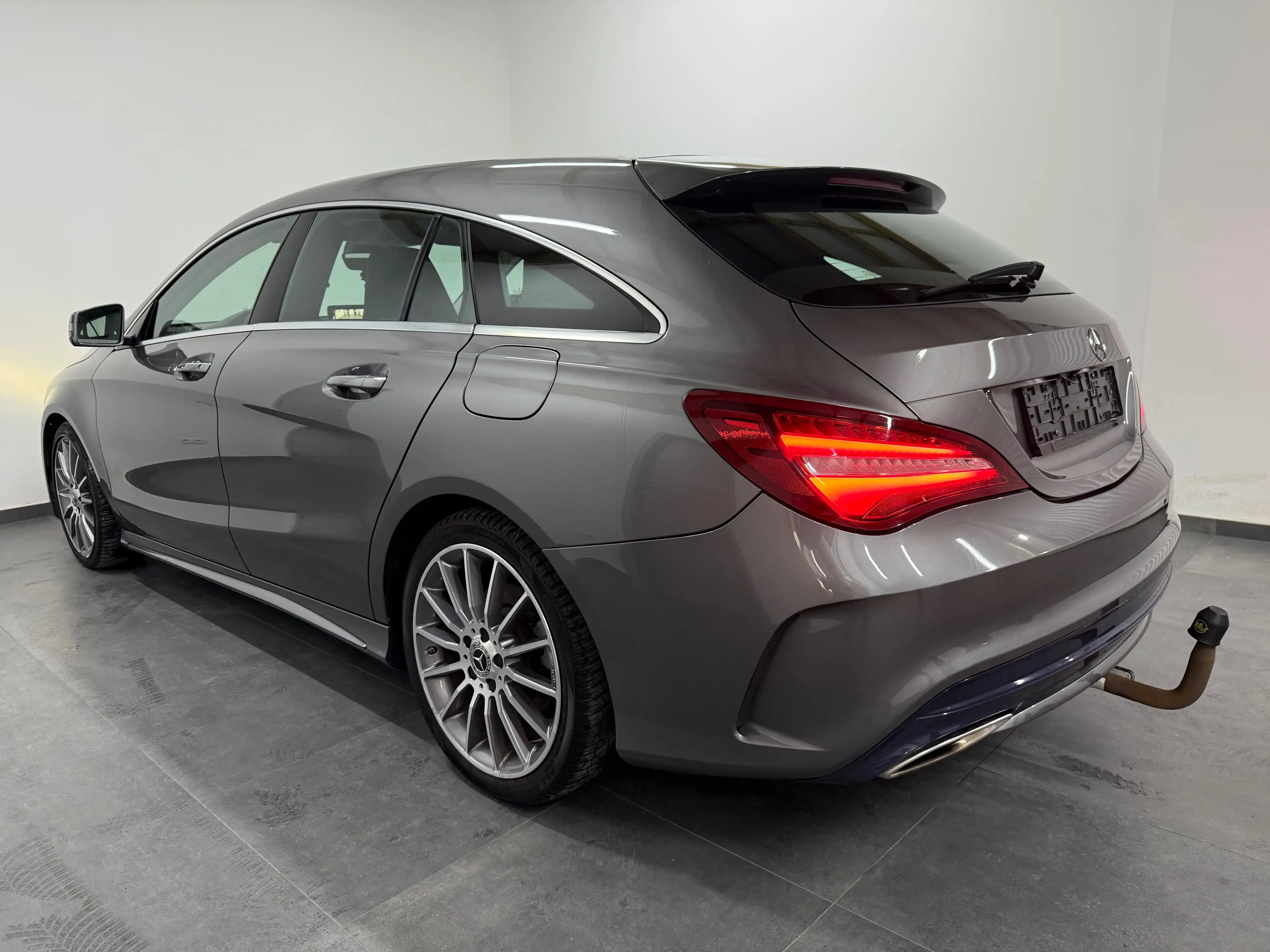 Mercedes-Benz CLA 180 1.6i Pack AMG - Airco - Navi - LED - Camera — photo 7