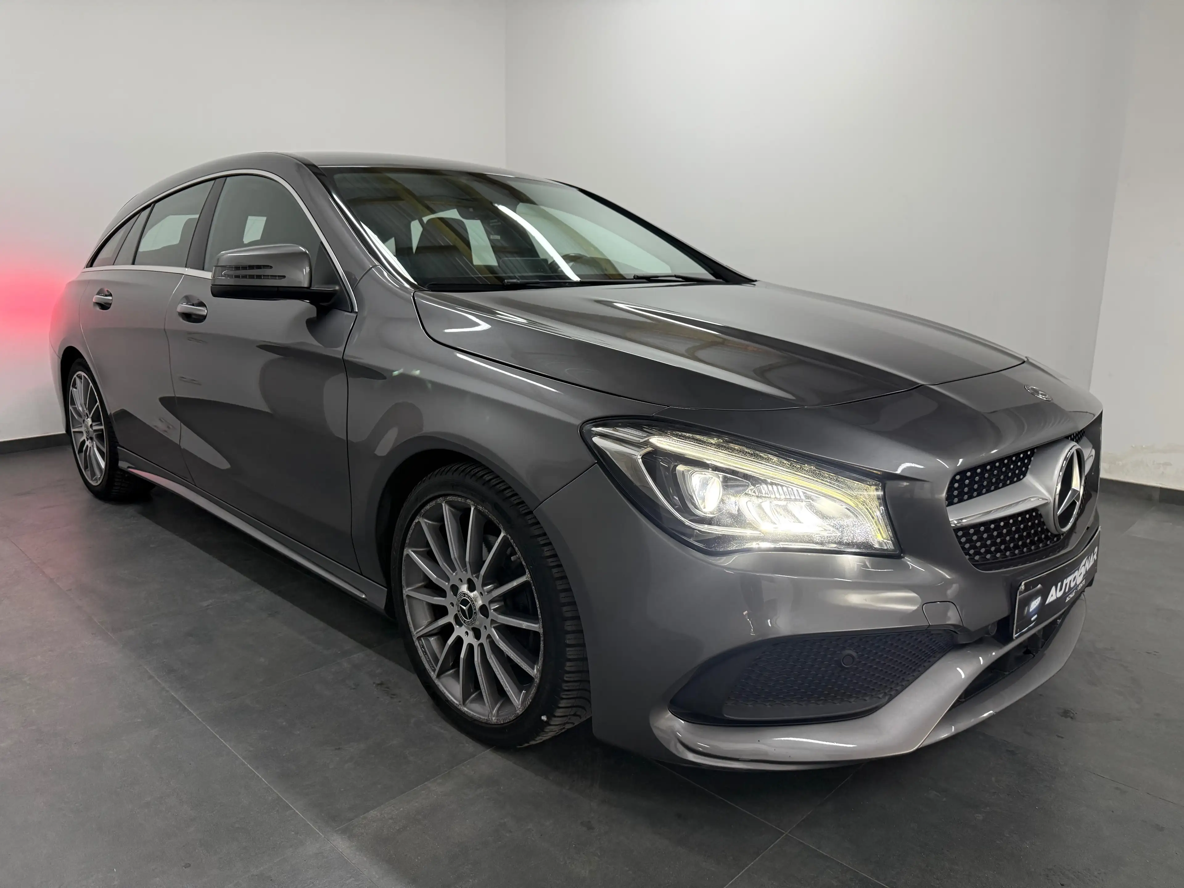 Mercedes-Benz CLA 180 1.6i Pack AMG - Airco - Navi - LED - Camera — photo 6