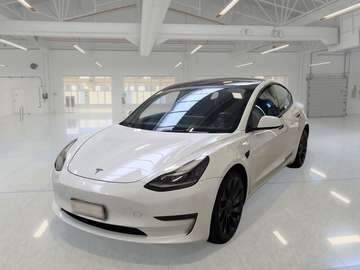 75 KWH PERFORMANCE DUAL MOTOR 4WD 4 PORTE BERLINA