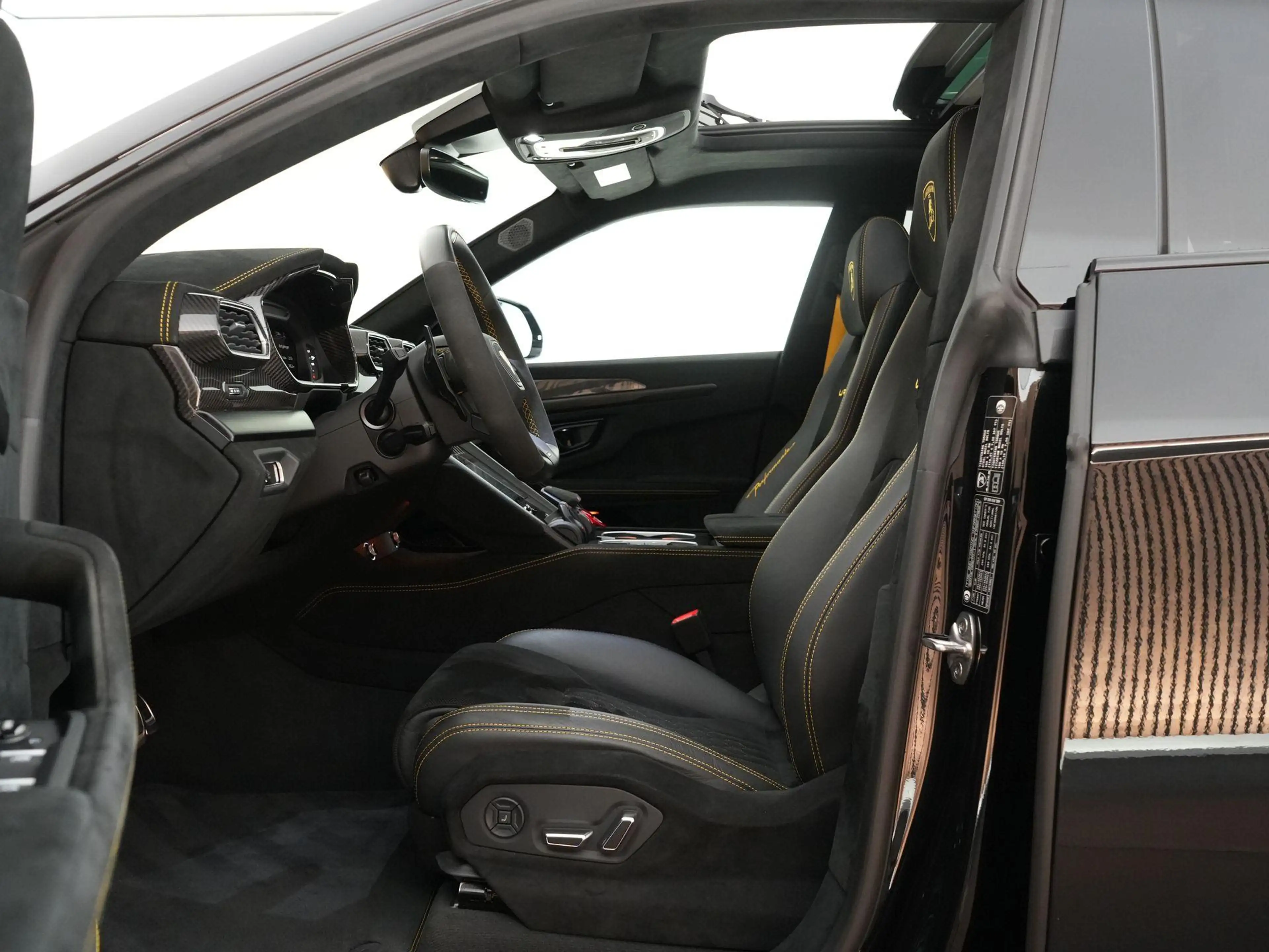 Lamborghini Urus Performante 4.0 666pk V8 |org. NL|Akra|B&O advance — photo 11