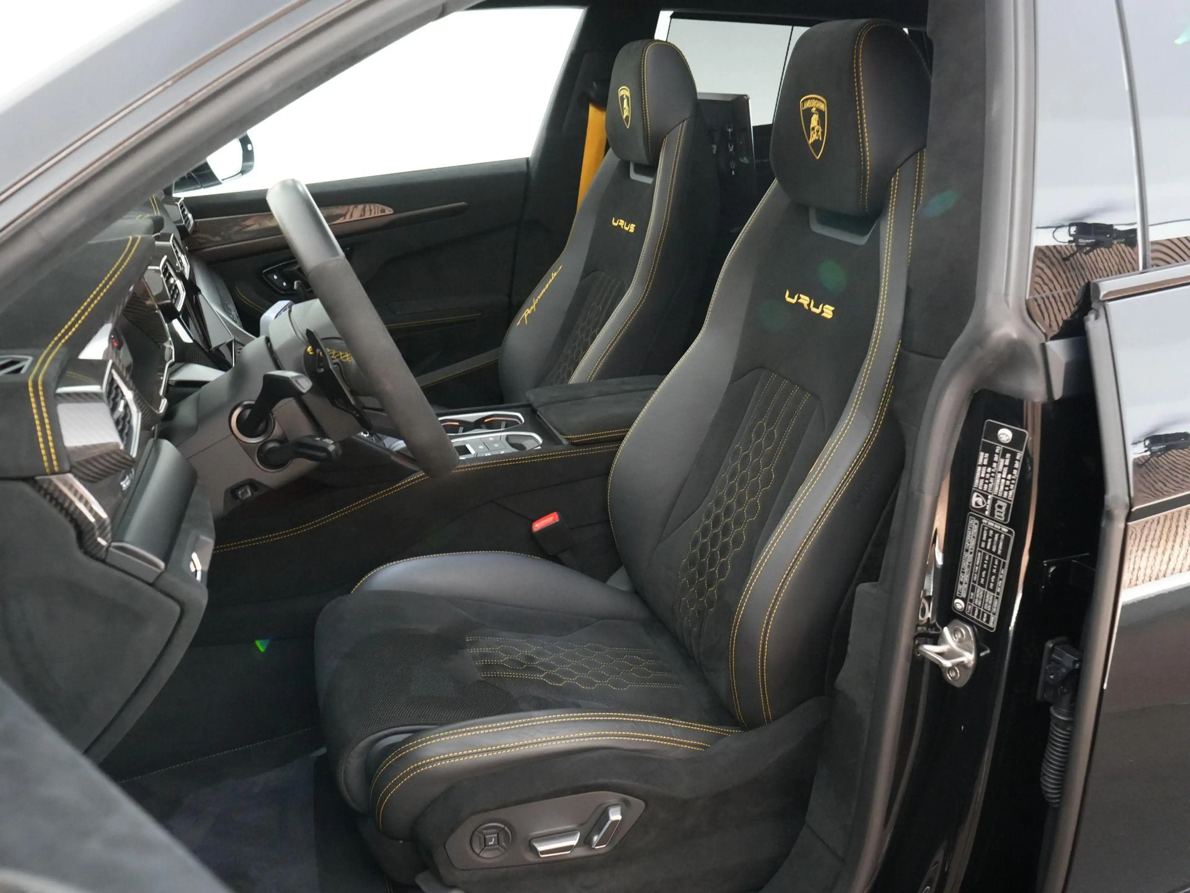 Lamborghini Urus Performante 4.0 666pk V8 |org. NL|Akra|B&O advance — photo 12