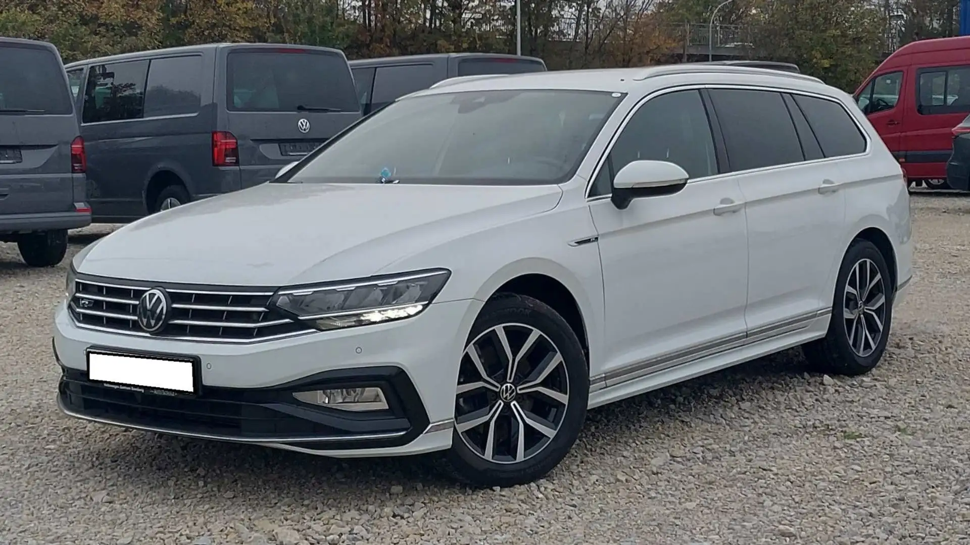 Volkswagen Passat Variant 2.0 TDI DSG Business | SHZ | LED Wit - 1