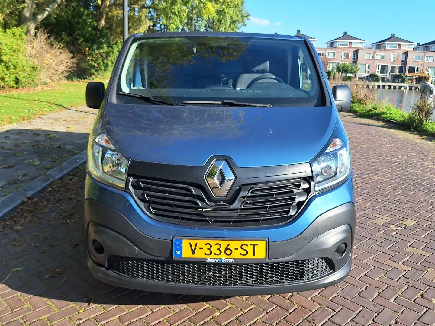 Renault Trafic Trafic 1.6 dCi T29 L1H1 Com Blauw - 2
