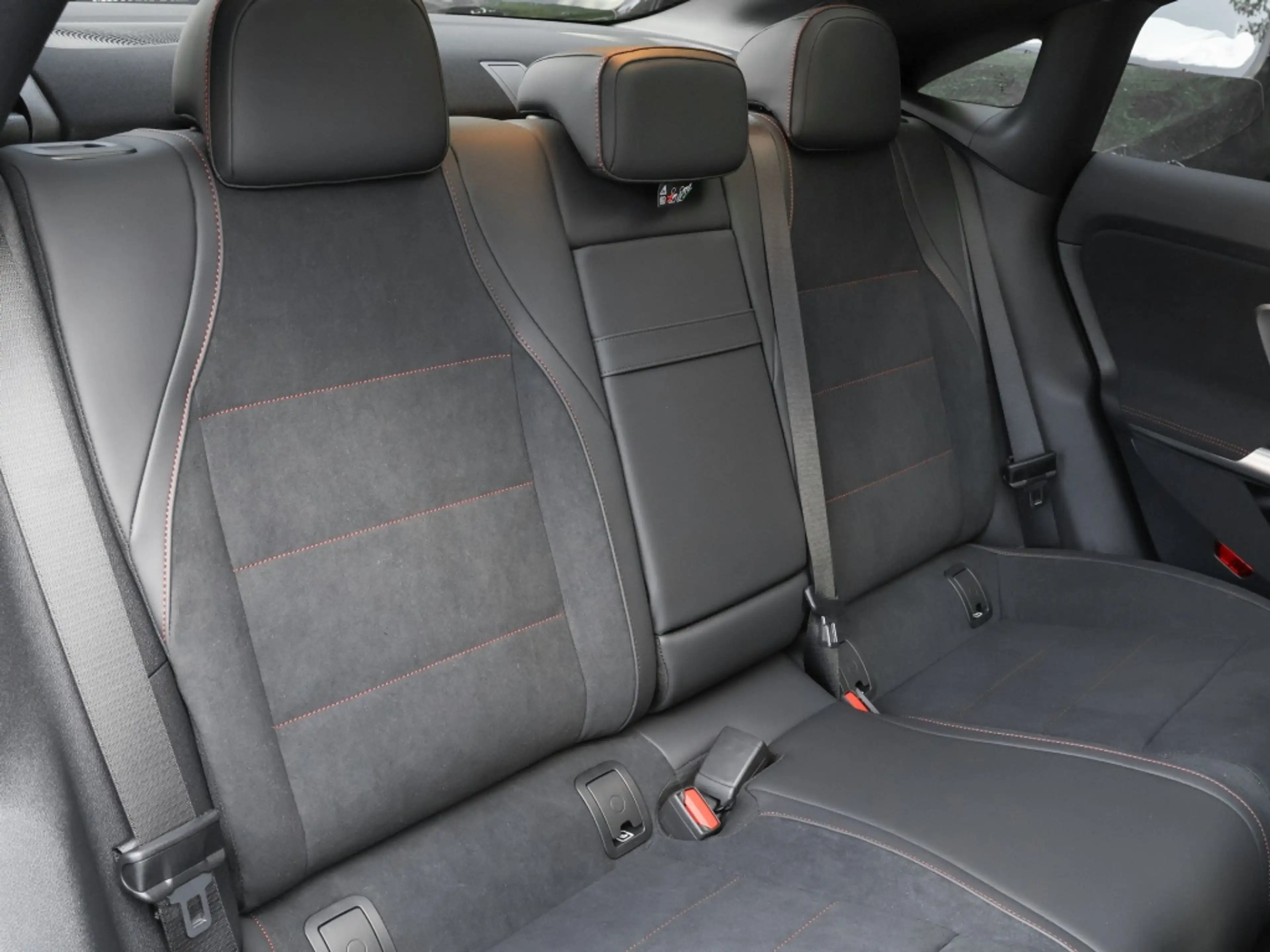Mercedes-Benz CLA 220 4M AMG-Sport+Burm+Pano+Super+MLB+Memo — photo 6