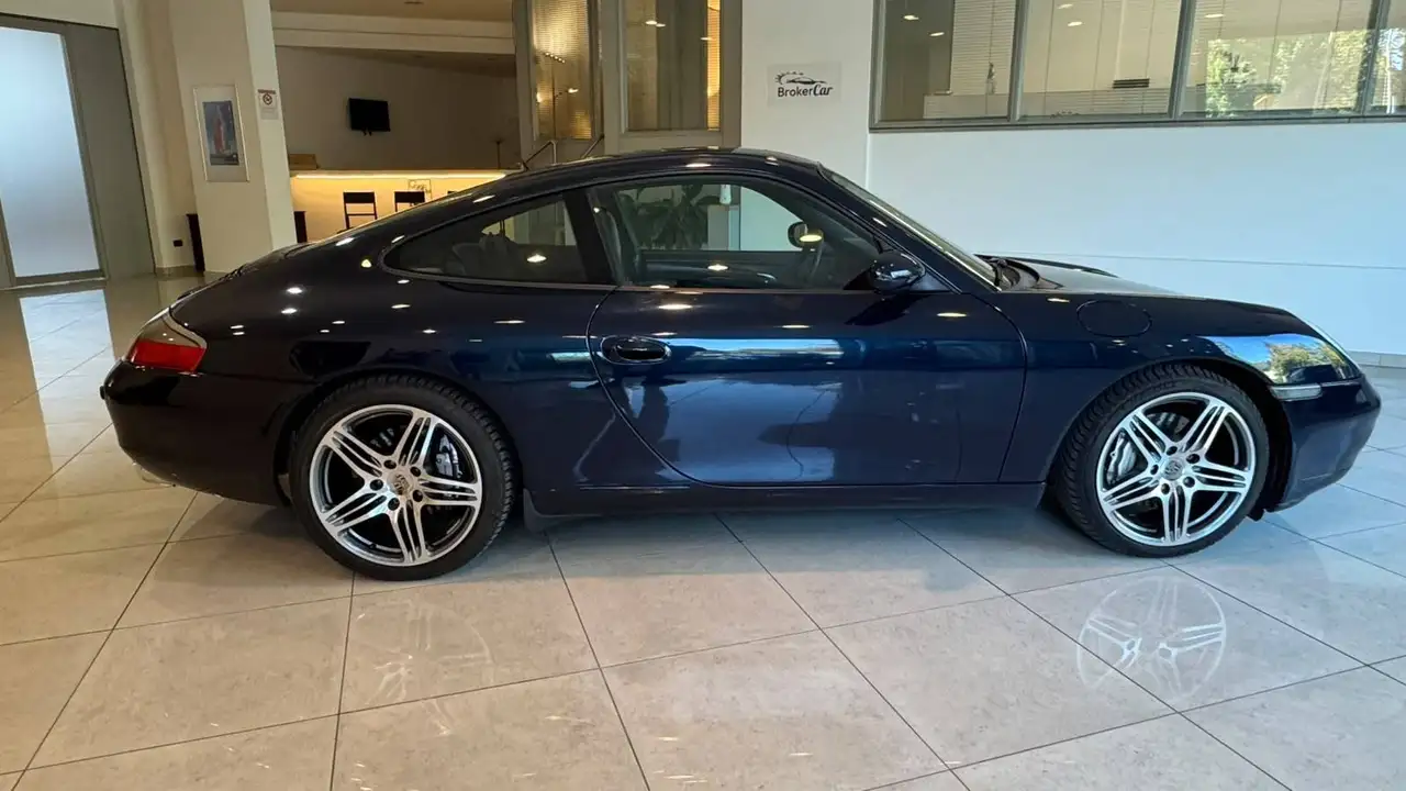 Porsche 911 IV Carrera 996 Coupe Coupe 3.4 Carrera 4, foto 3