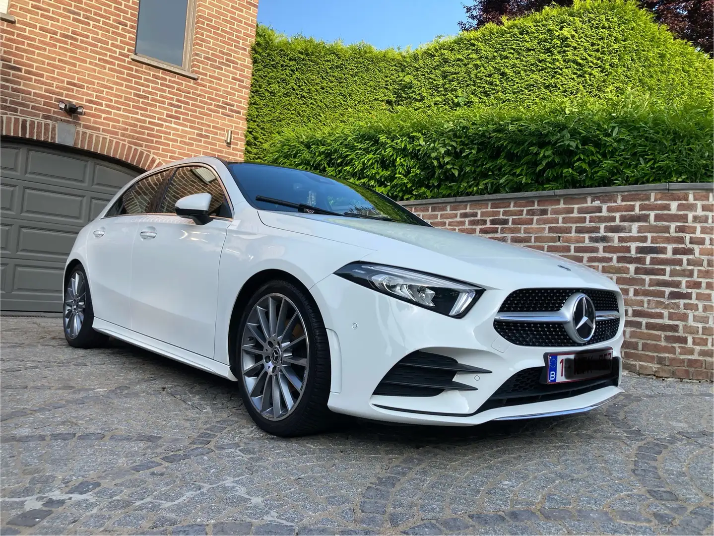 Mercedes-Benz A 200 Business Solution AMG (EU6d-TEMP) - 1