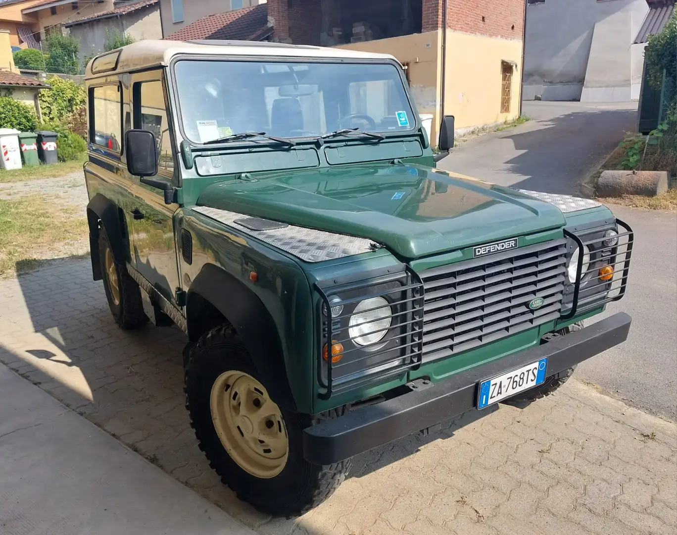 Land Rover Defender Defender 90 2.5 tdi Fam County Verde - 1