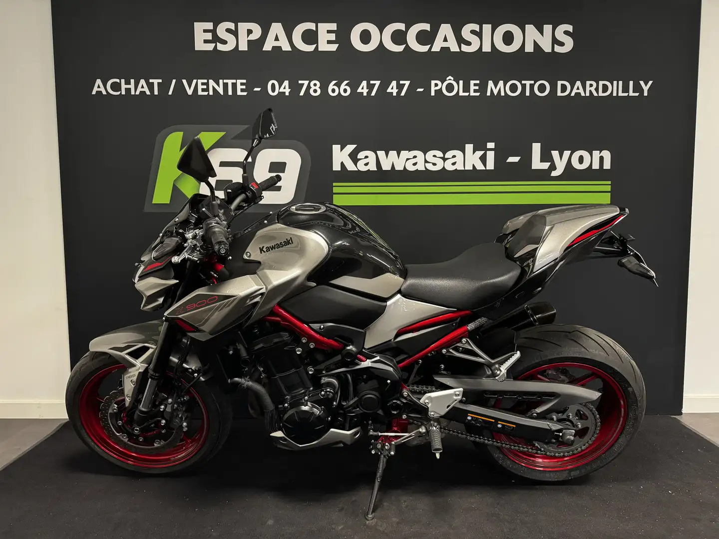 Kawasaki Z 900 Gris - 2
