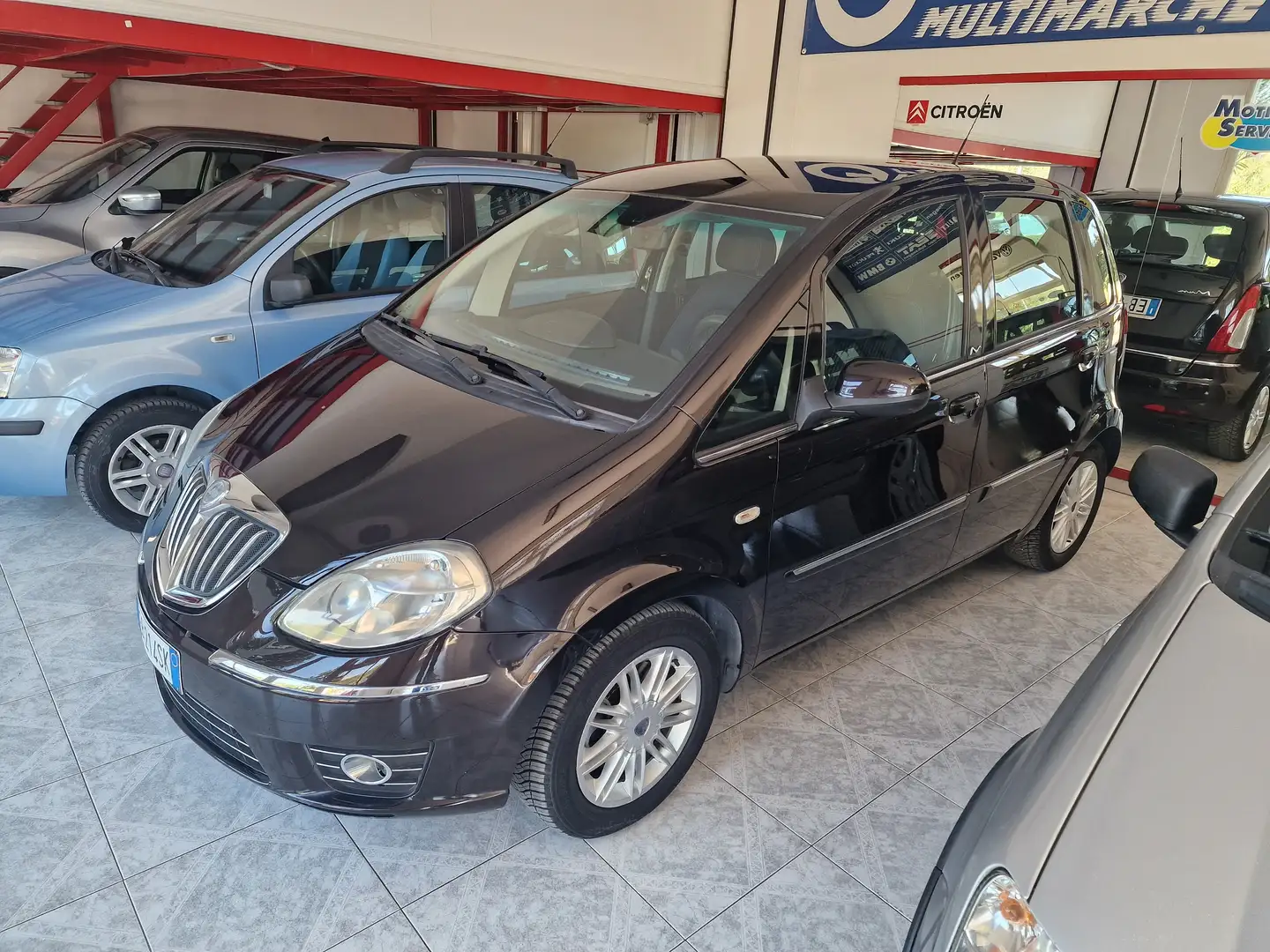 Lancia MUSA Musa II 2007 1.3 mjt Poltrona Frau s Zwart - 2