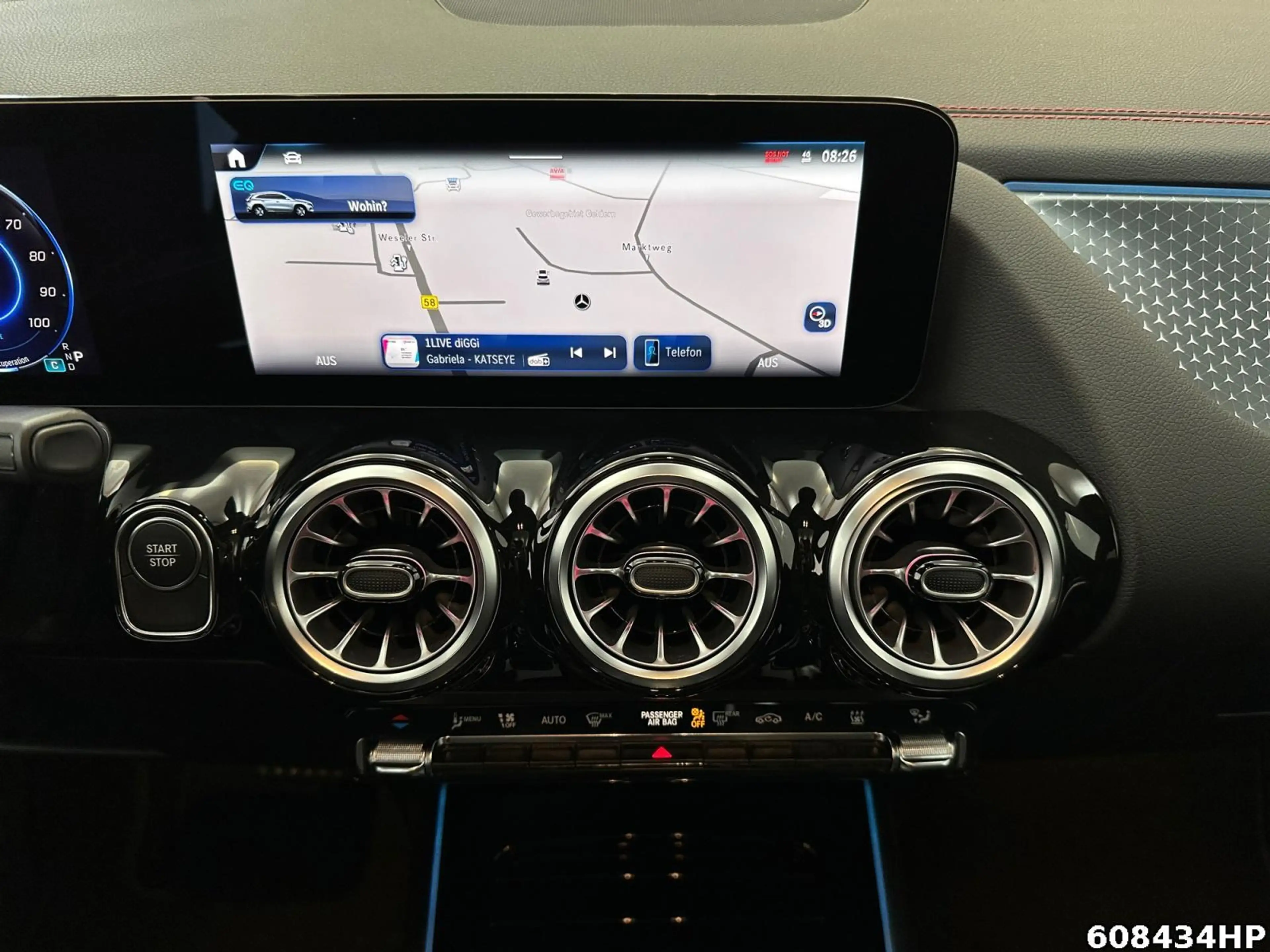 Mercedes-Benz EQA 350 4M AMG  Pano AHK Night Lenkradhzg Kamera — photo 14