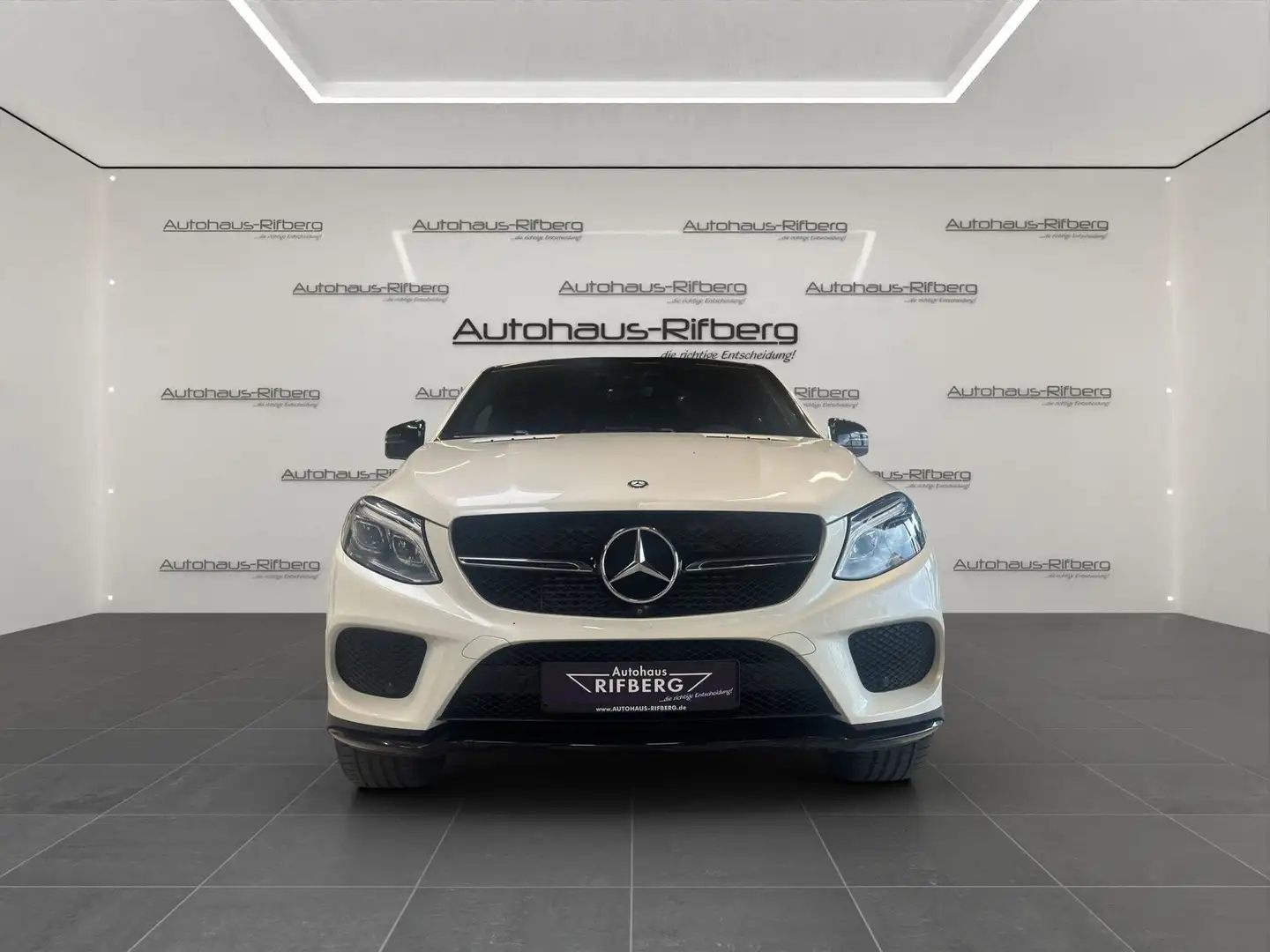 Mercedes-Benz GLE 350 d AMG Coupe PanD/21Zoll/AHK/360/Keyless bijela - 2