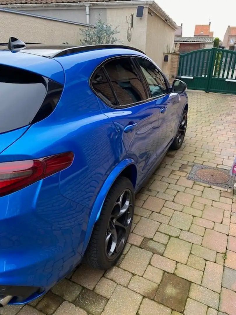 Alfa Romeo Quadrifoglio Kék - 1