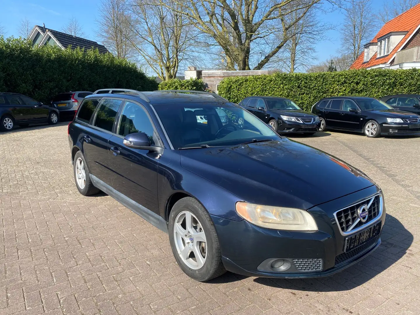 Volvo V70 2.5T Momentum Export Bleu - 2