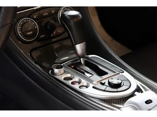 Mercedes-Benz SL 63 Amg view 6