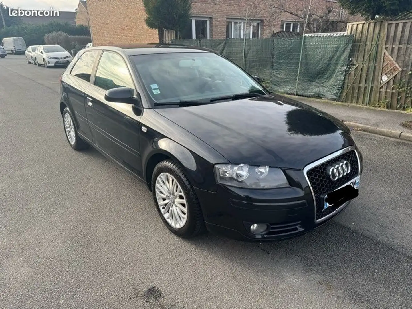 Audi A3 1.6i Ambiente - 1