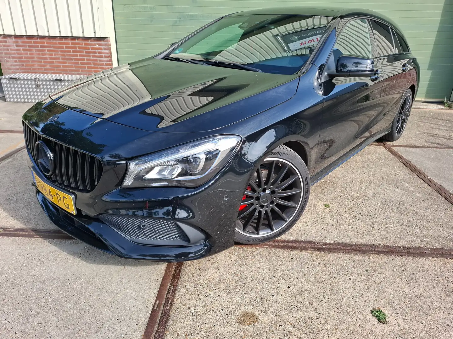 Mercedes-Benz CLA 200 CLA 200 AMG pakket, pano Zwart - 1